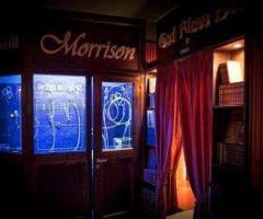 Progettazione e realizzazione chiavi in mano di pub in diversi stili: