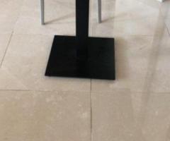Base tavolo in metallo verniciato nero con piastra piatta 40×40 cm